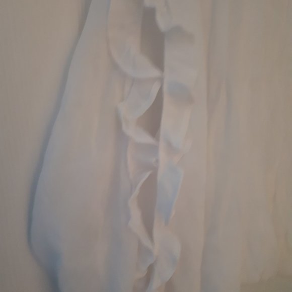 NWOT Forever 21 Size Small White blouse with sleeve cutouts - Picture 3 of 3